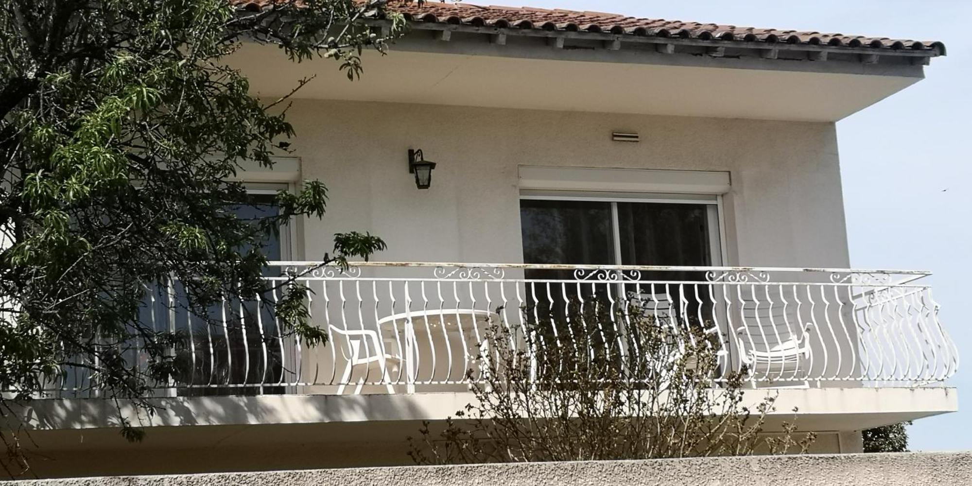 Appartement Dans Villa Avec Piscine Et Jardin Marguerittes Kültér fotó