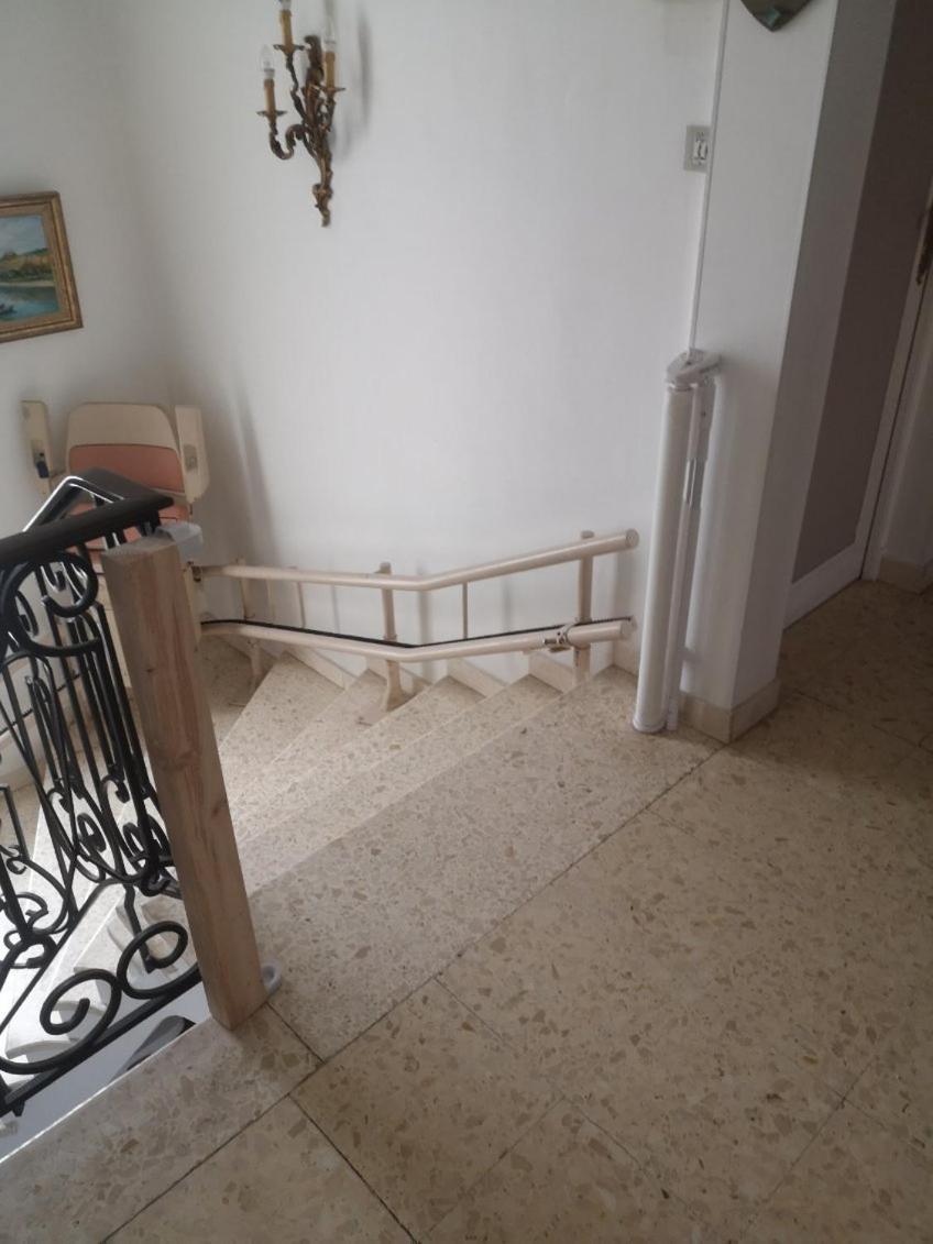 Appartement Dans Villa Avec Piscine Et Jardin Marguerittes Kültér fotó